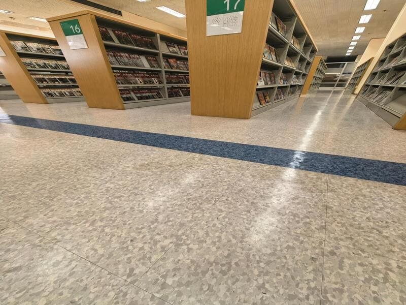 Professional Tools for Homogeneous Vinyl Installation